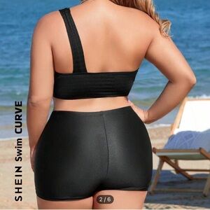 2XL black swim suit top